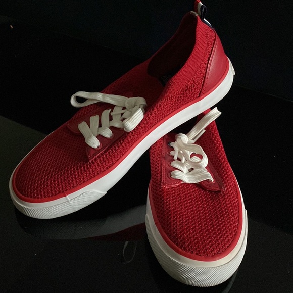 Red Tommy Hilfigers - Picture 7 of 7